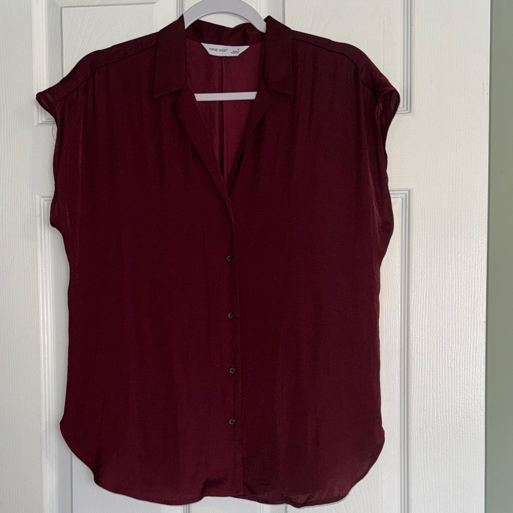 Nine West Cap-Sleeve Button Front Top in Burgundy